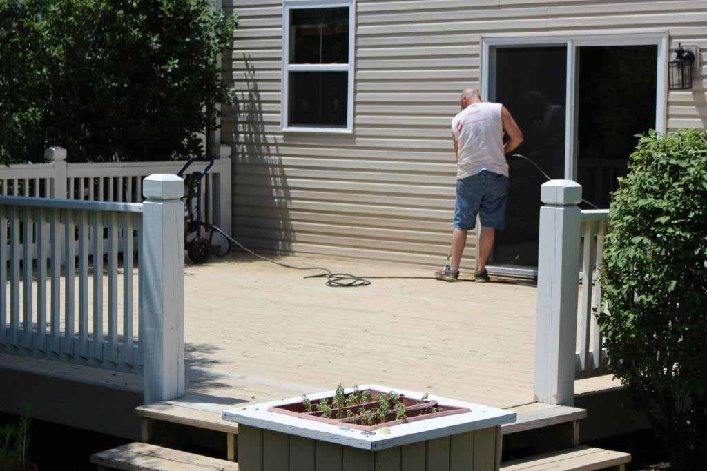 Properly Power washing a Deck prior to Refinishing